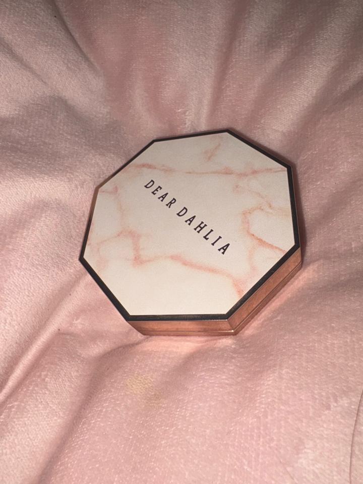 DEAR DAHLIA
