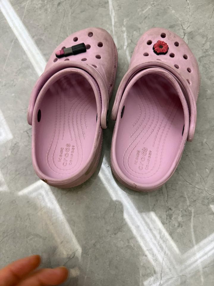 Crocs