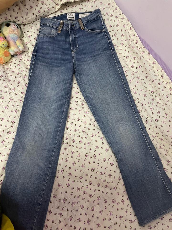 Джинсы GUESS с декором