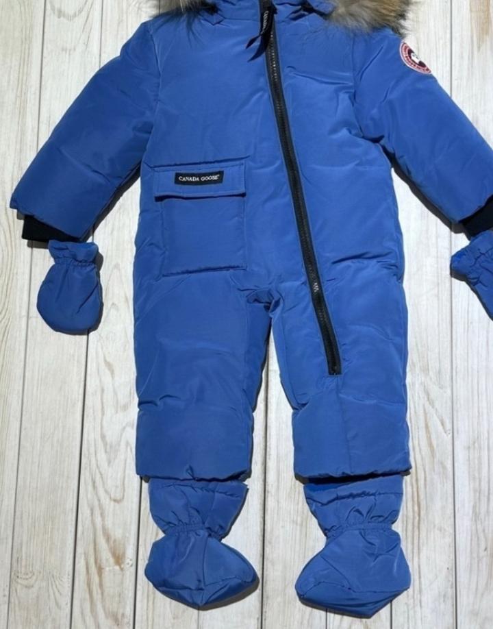 Комбинезон Canada Goose