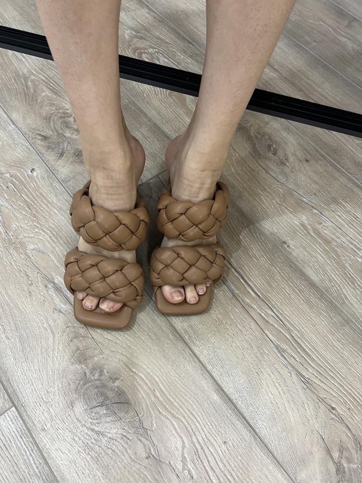 Нет бренда