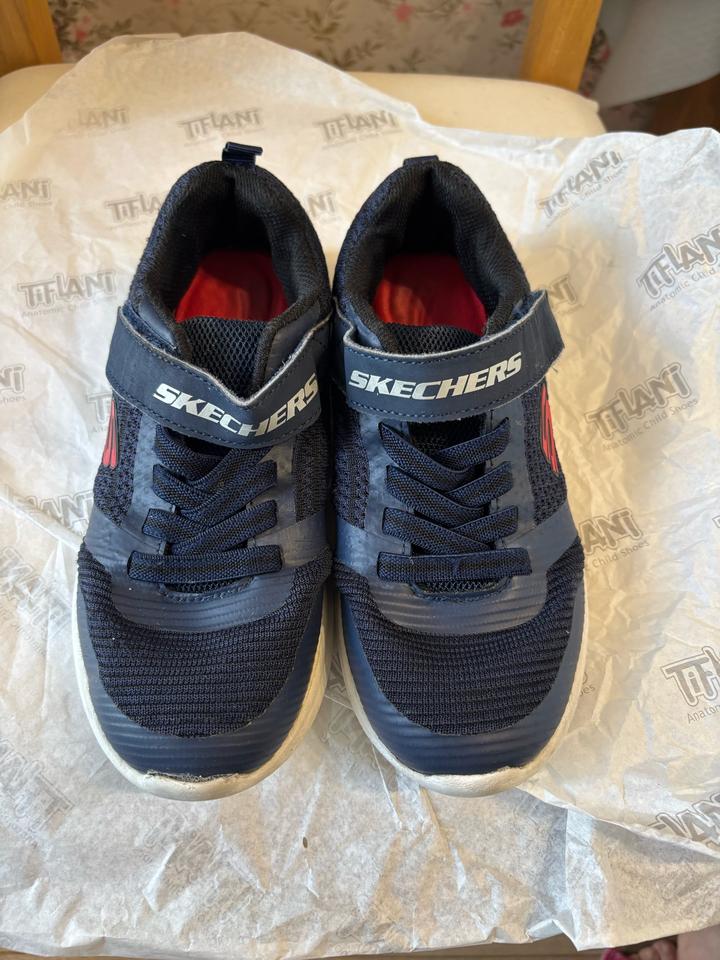 Skechers