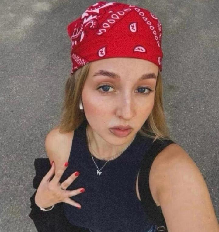Красная бандана с принтом пейсли