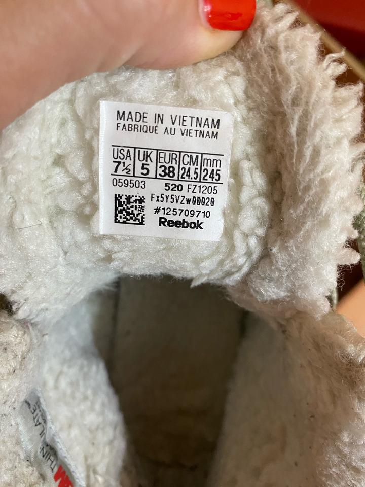 Женские ботинки Reebok