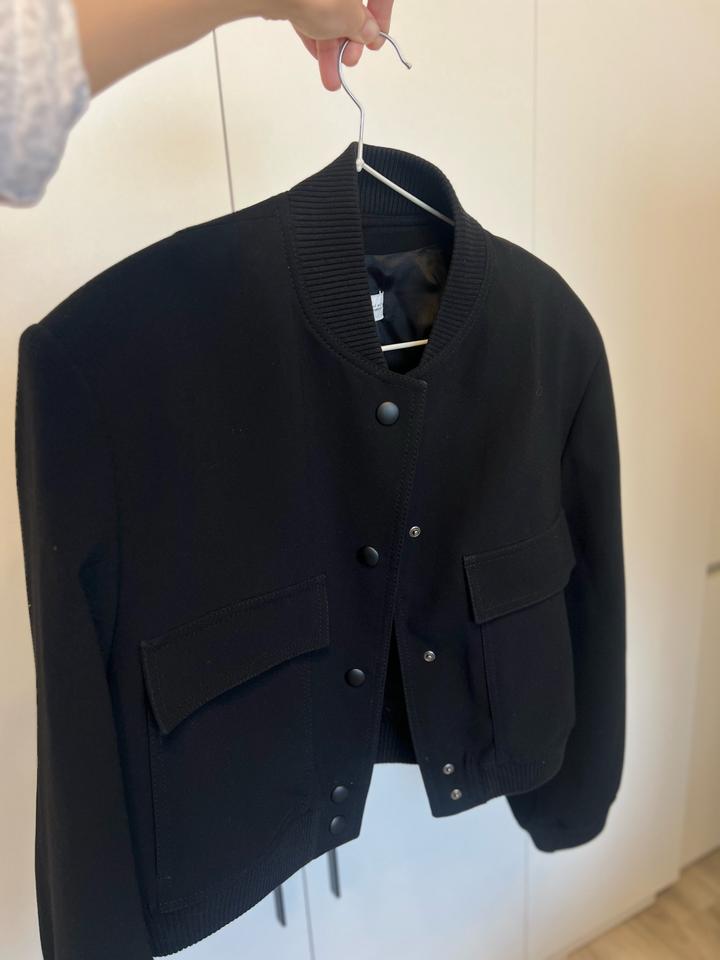 Бомбер ZARA