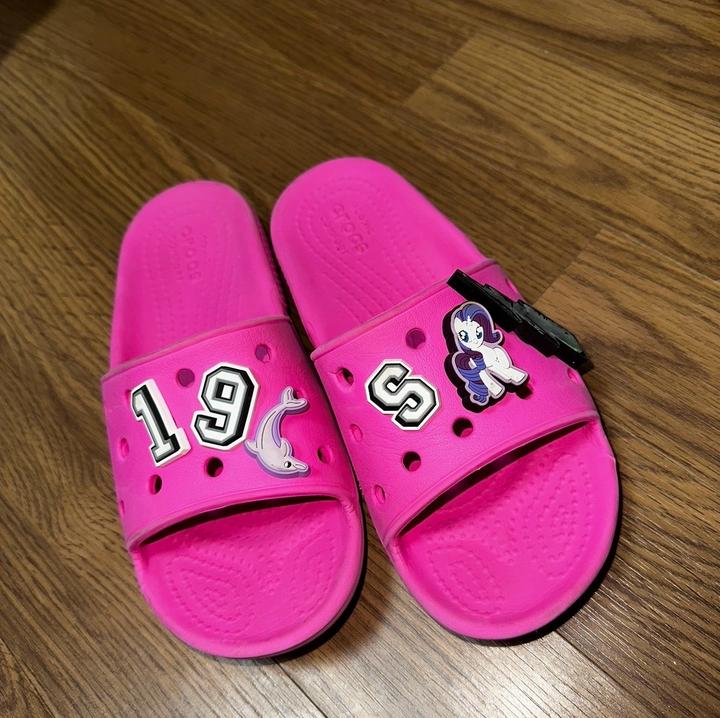 Crocs