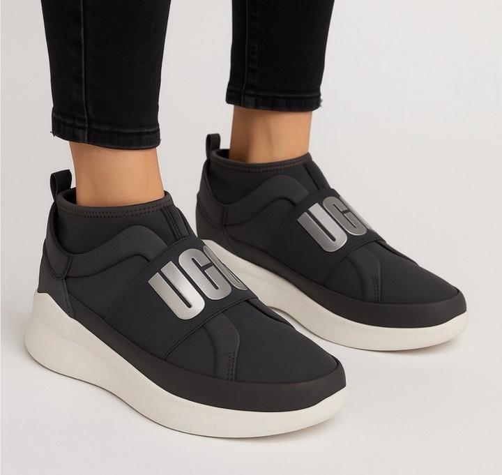 UGG