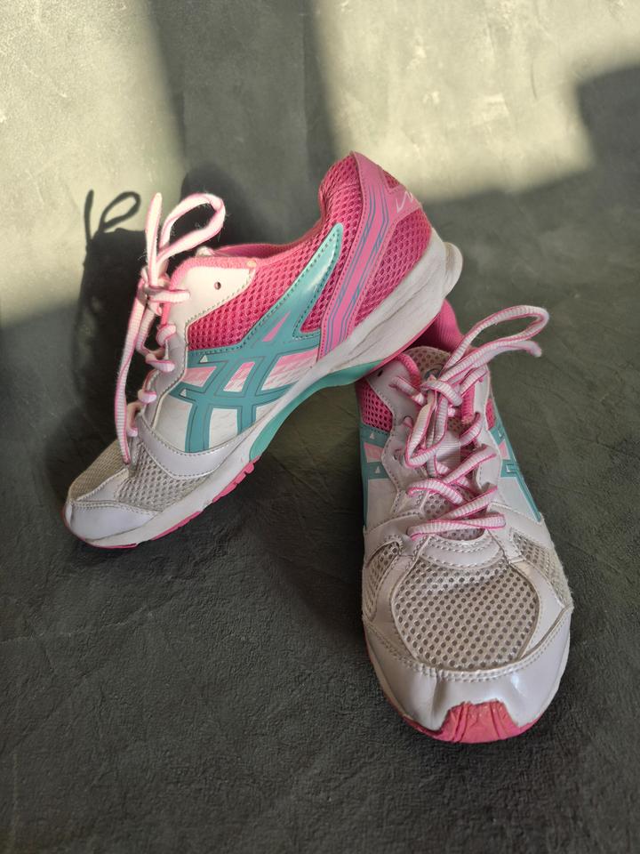ASICS