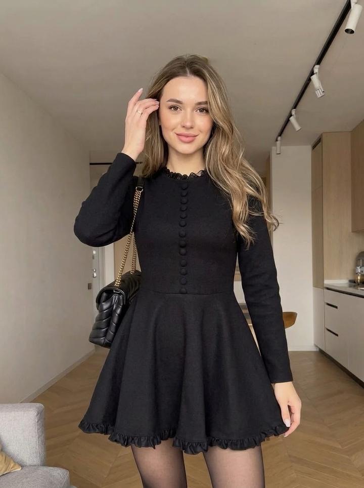 Черное платье мини