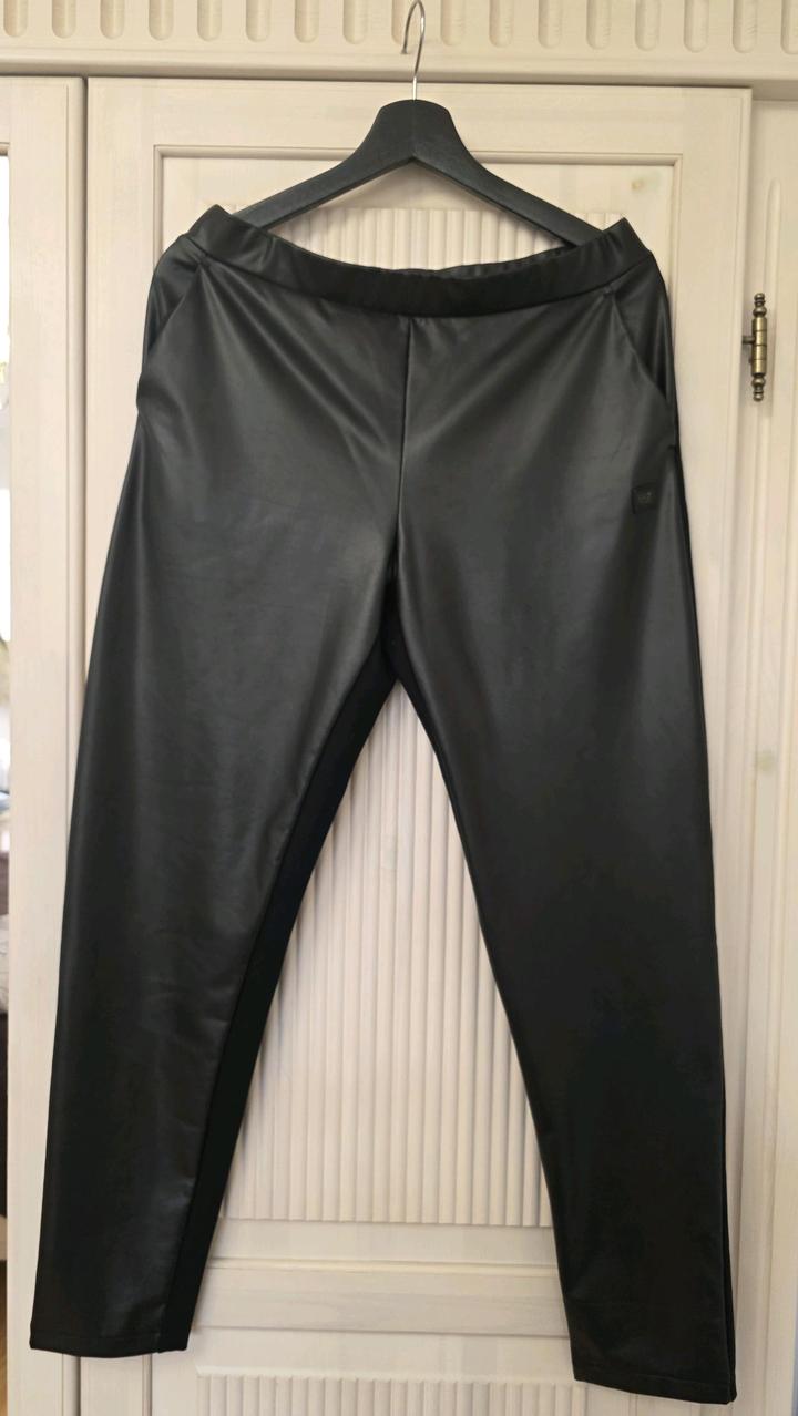 Брюки Emporio Armani, размер 46-48.