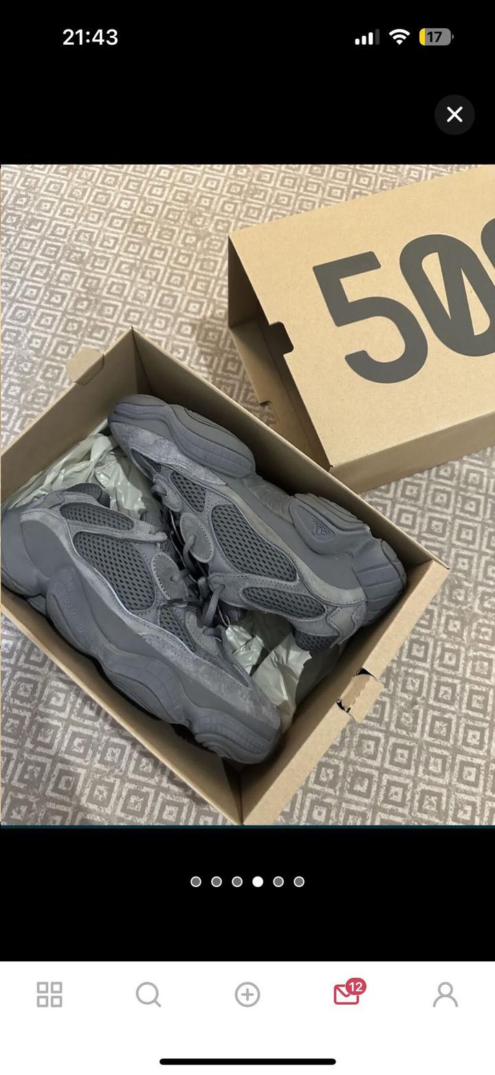 Adidas Кроссовки Yeeze 500, Оригинал. Не подошел размер.