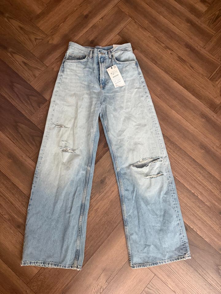 Джинсы новые Zara
