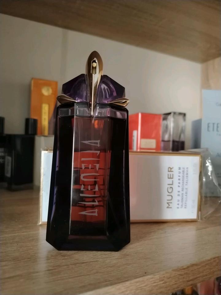 Mugler