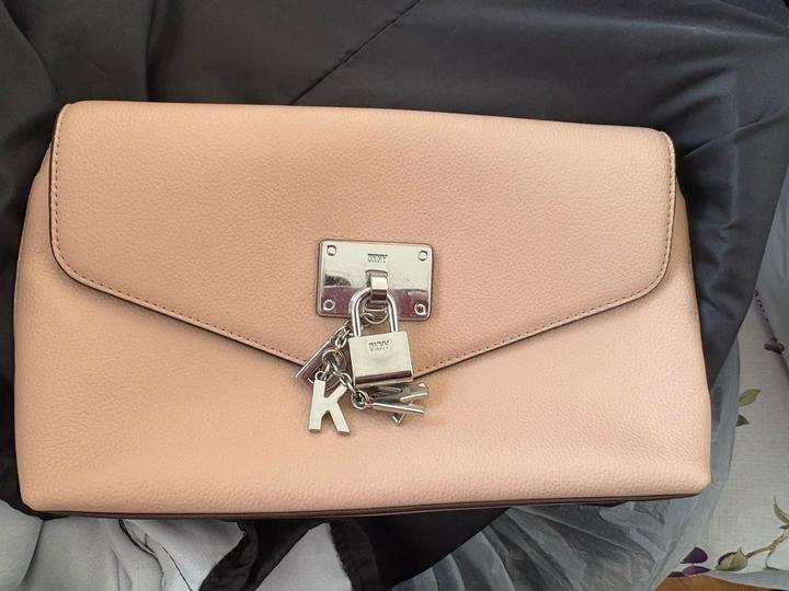 DKNY