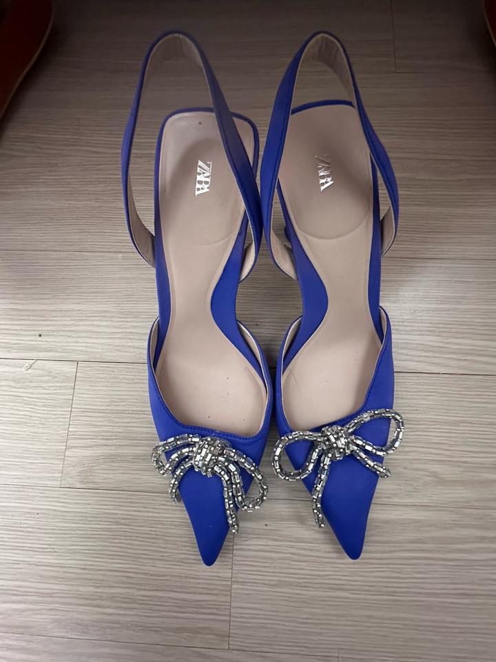 Туфли ZARA 40 размера с бантом из страз