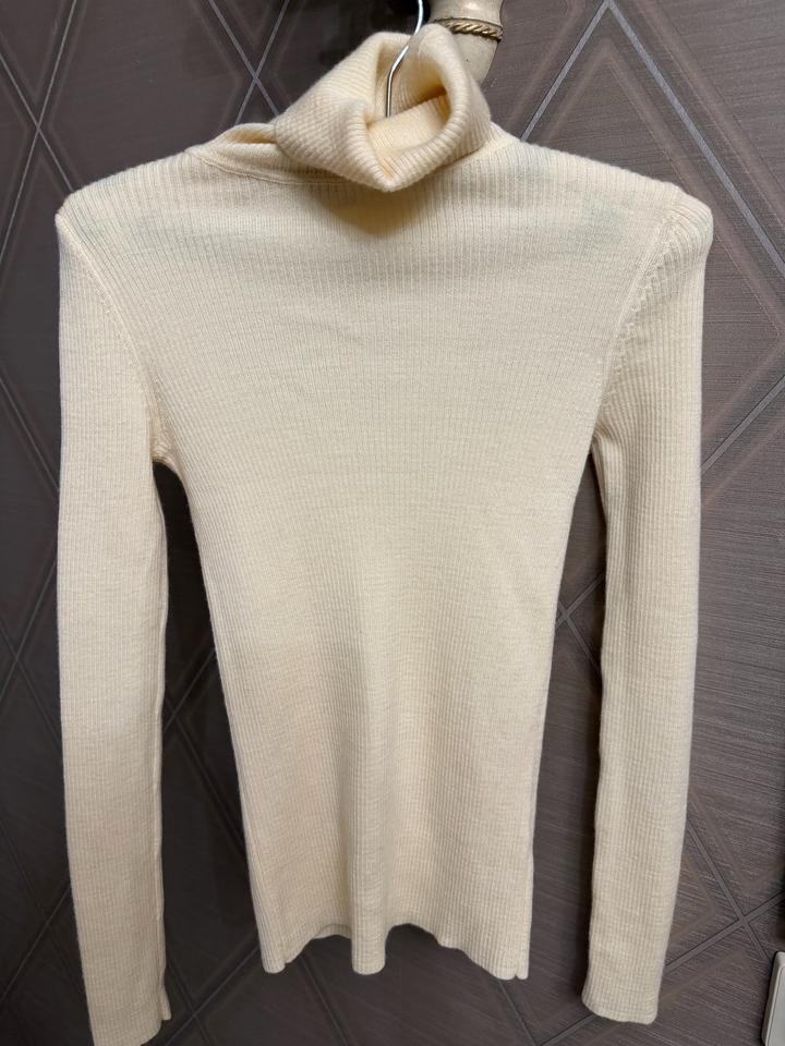 Водолазка Uniqlo