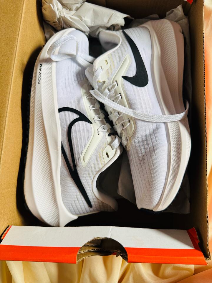Красочки Nike