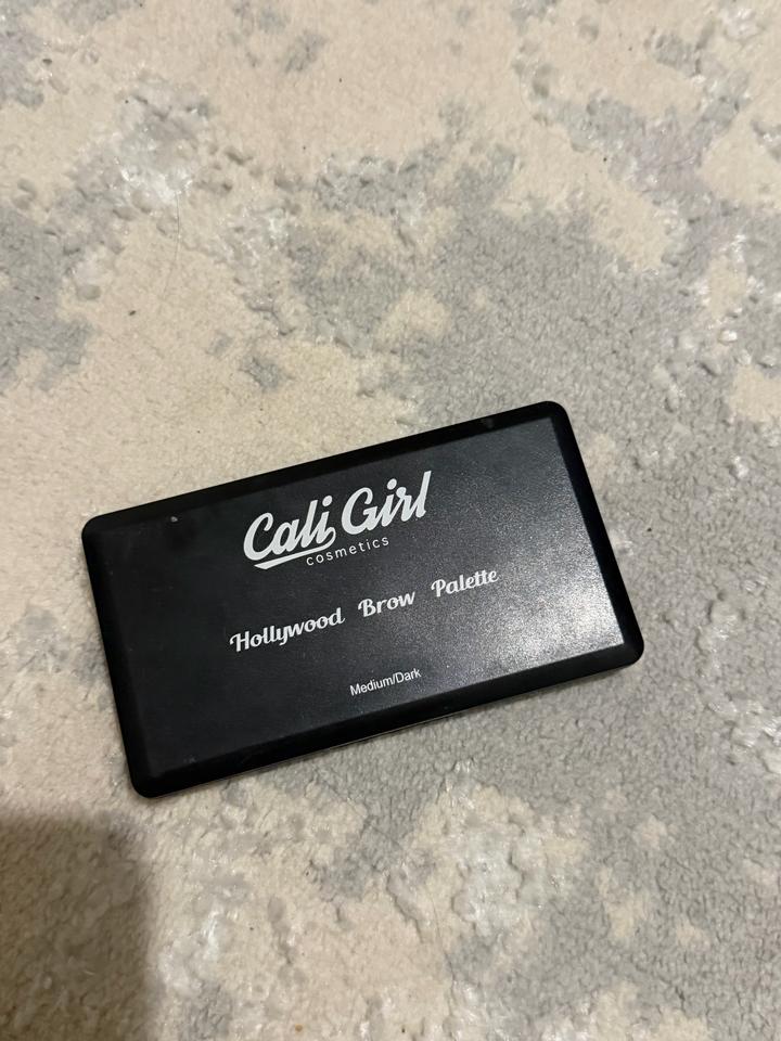 Палетка для бровей Cali Girl