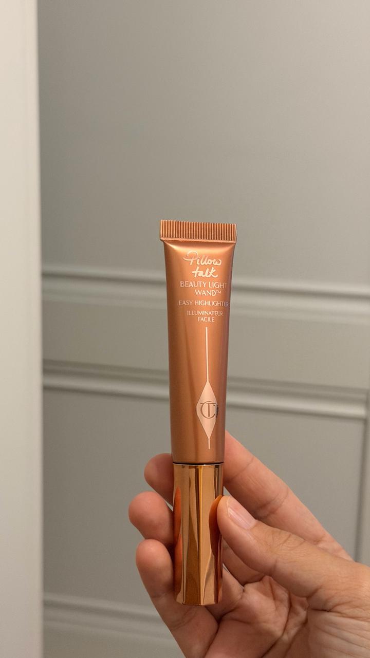Хайлайтер Charlotte Tilbury Beauty Light Wand