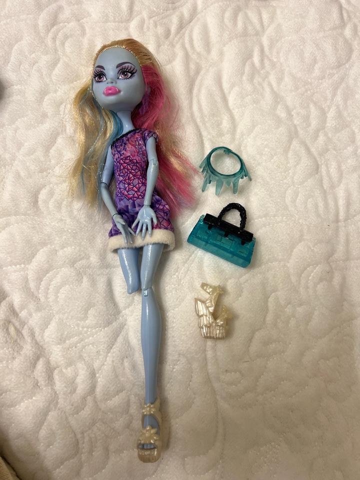 monster high Эбби Боминейбл