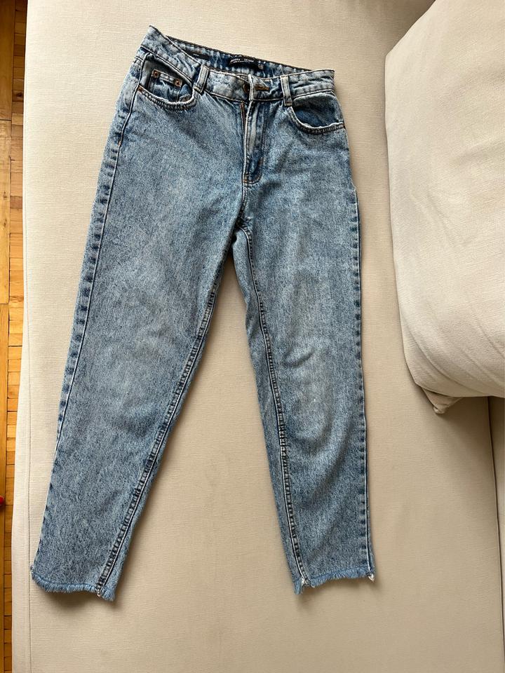 Джинсы Bershka