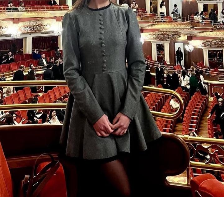 Stradivarius Платье