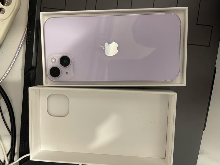 Смартфон Apple iPhone 14