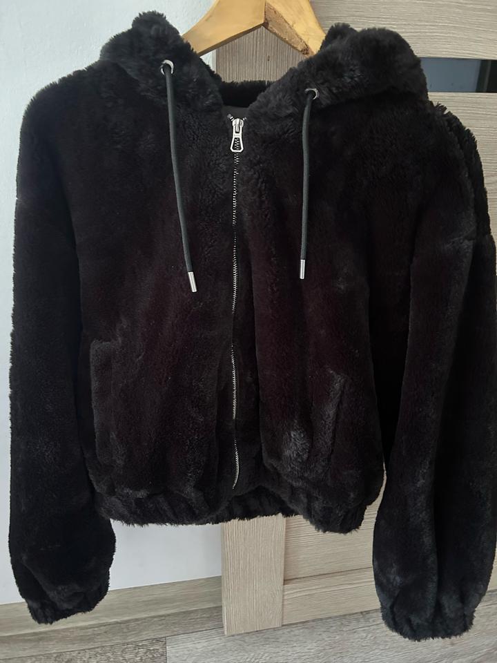 Куртка из искусственного меха Zara