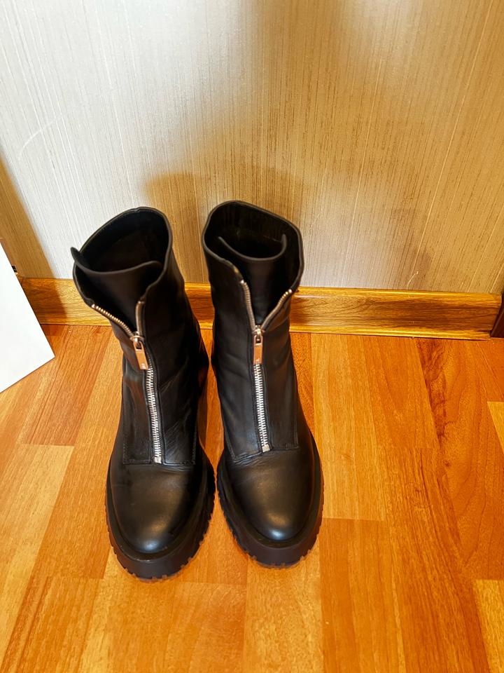 Ботинки Zara 38 размер