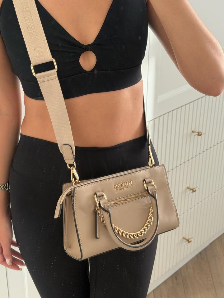 Сумка Guess