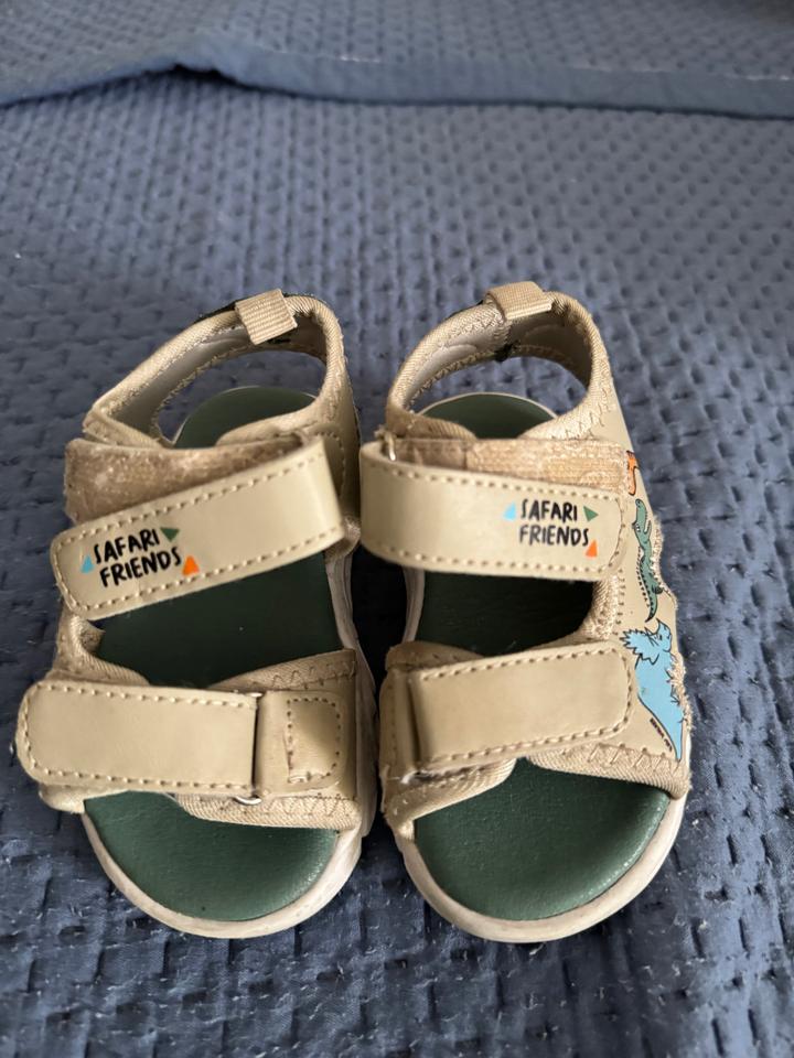 LC Waikiki Сандалии