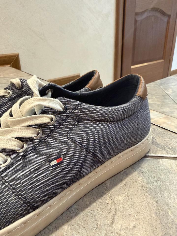 Tommy Hilfiger