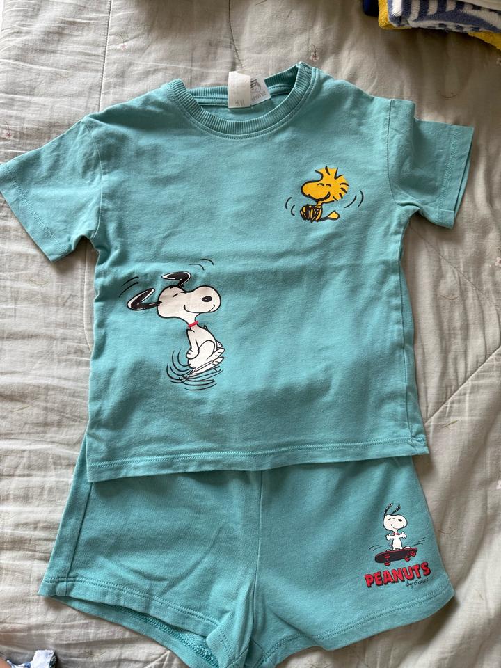 Костюм H&M с персонажами Peanuts