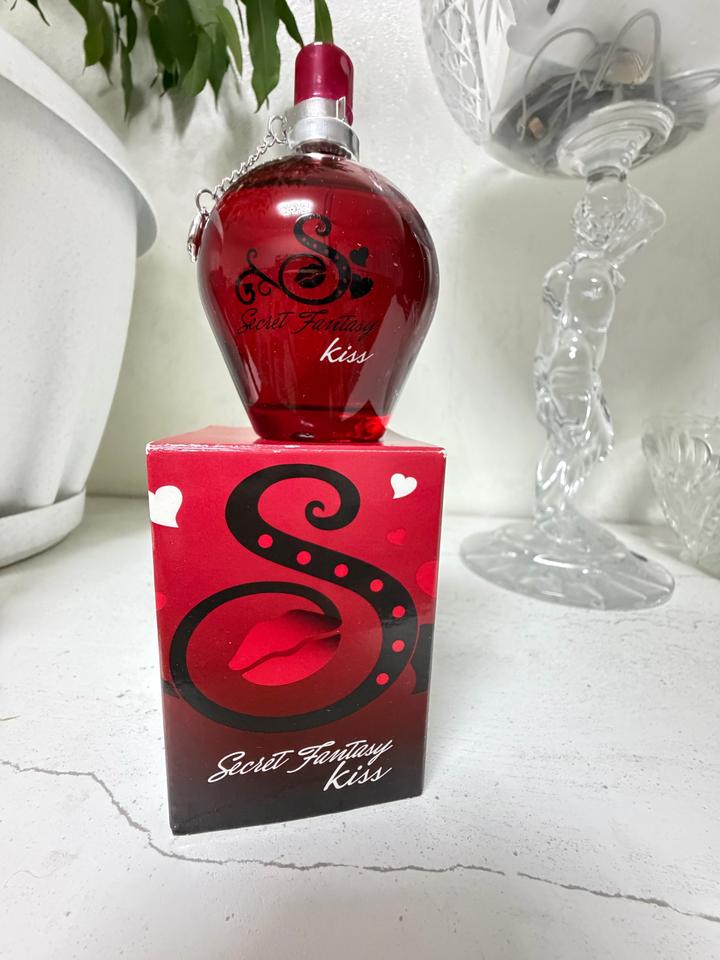Туалетная вода Avon Secret Fantasy Kiss