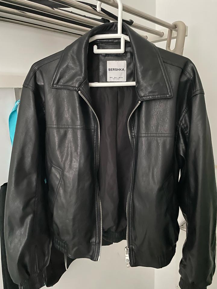 Куртка Bershka