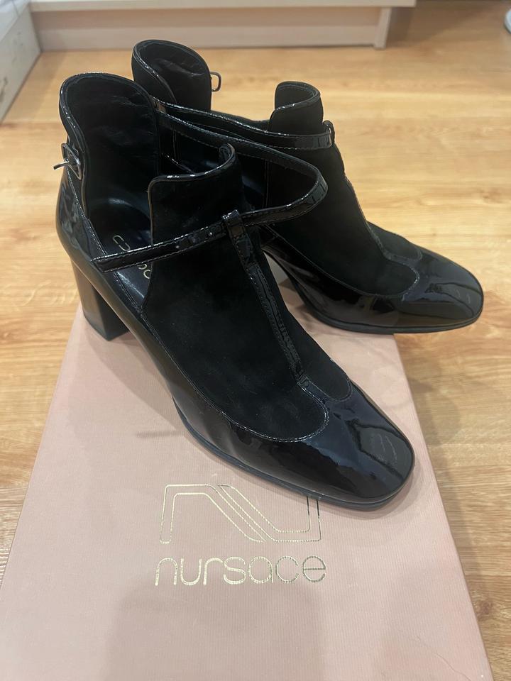 Nursace