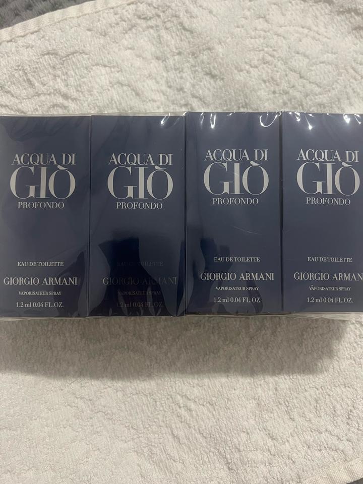 Мужская туалетная вода Giorgio Armani Acqua Di Giò Profondo объемом 1.2 мл, 16шт