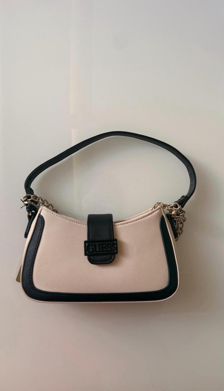 Сумка Guess