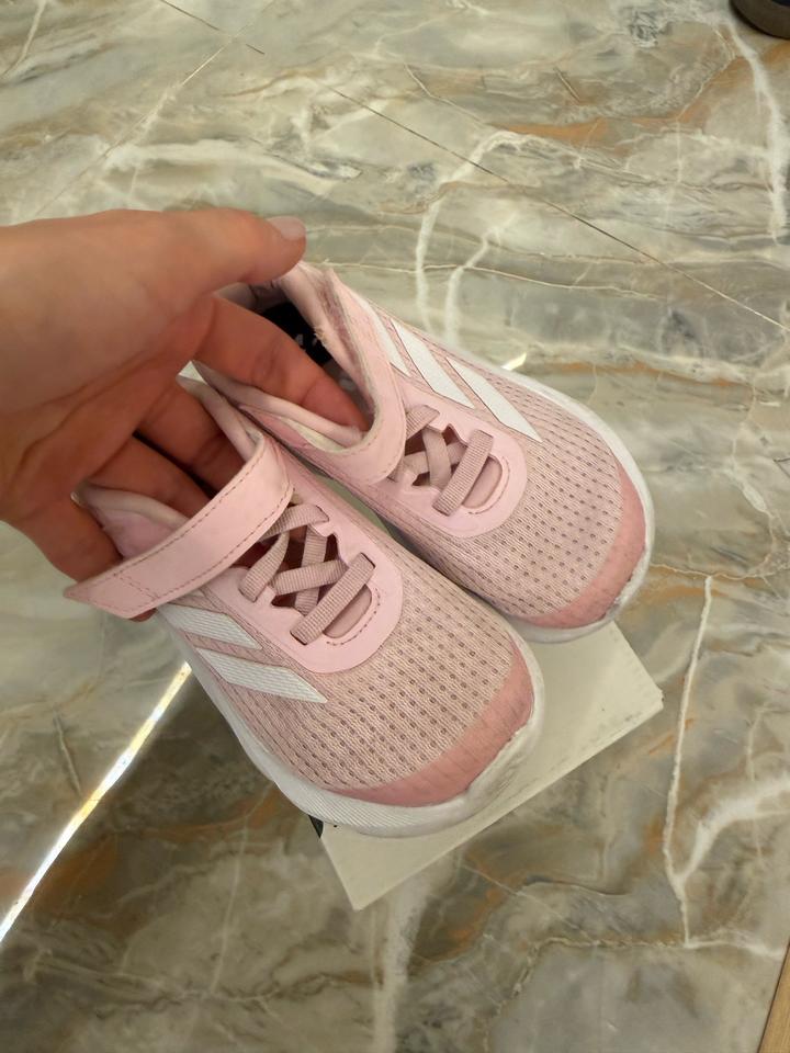 Кроссовки детские  adidas