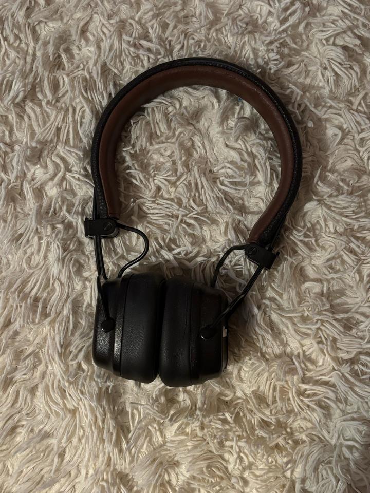 Наушники Marshall
