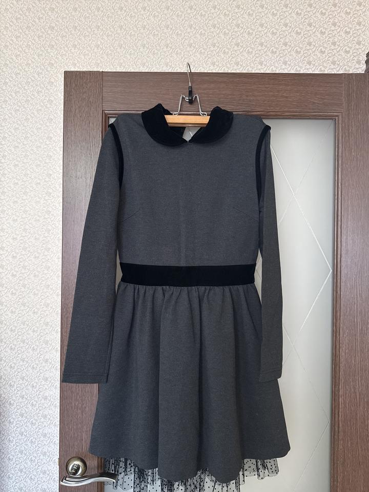 BCBGMaxAzria Платье повседневное