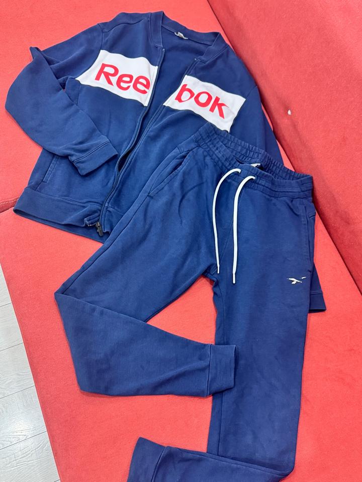 Спортивный костюм Reebok