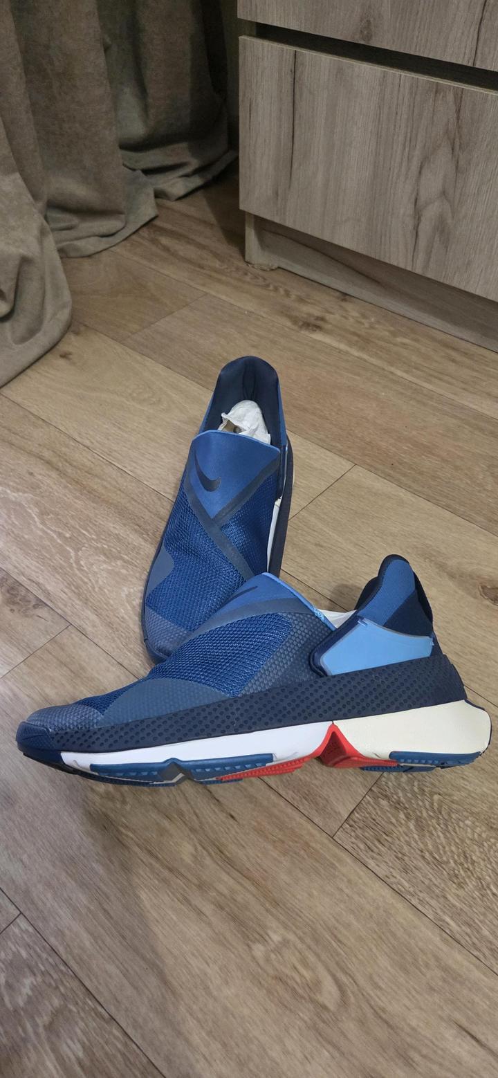 Оригинальные Nike Go Flyease