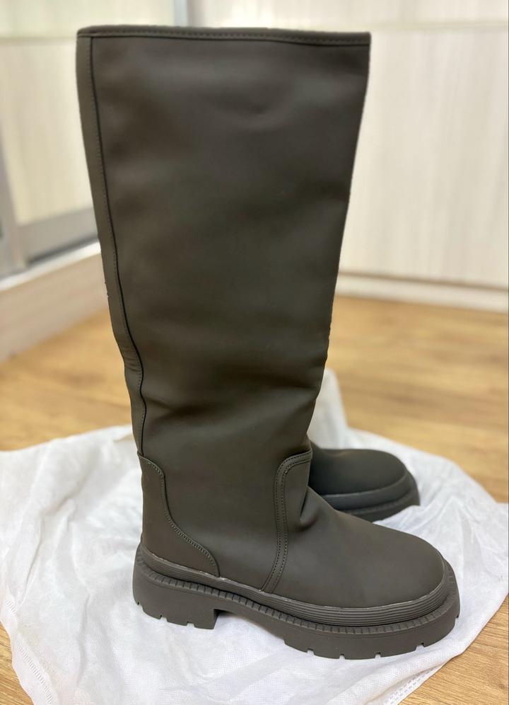 Зимние сапоги под Zara