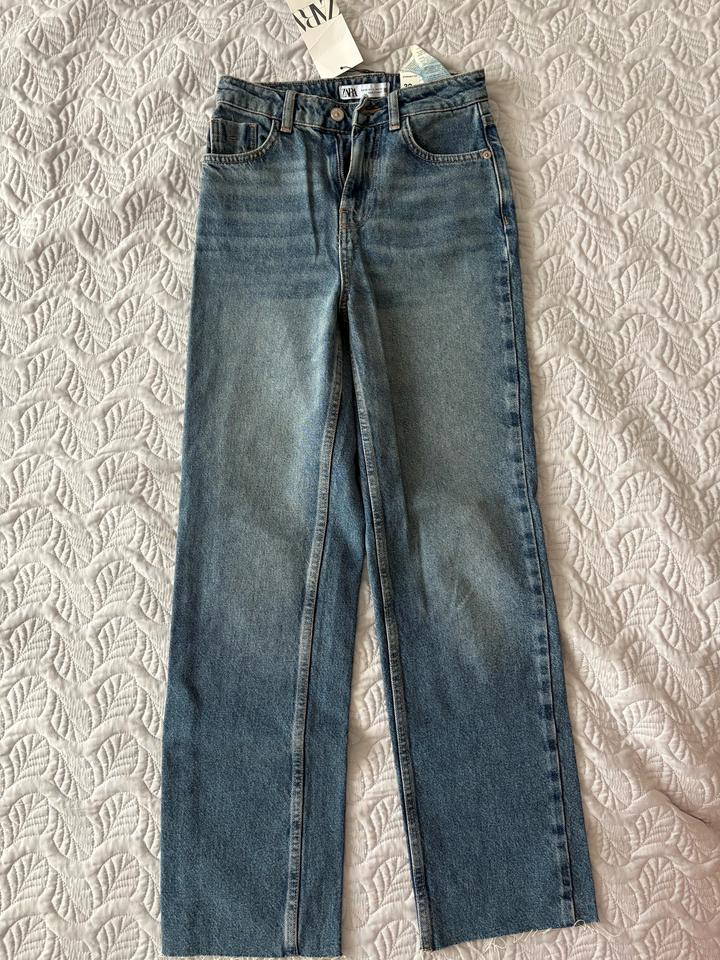 Джинсы Zara