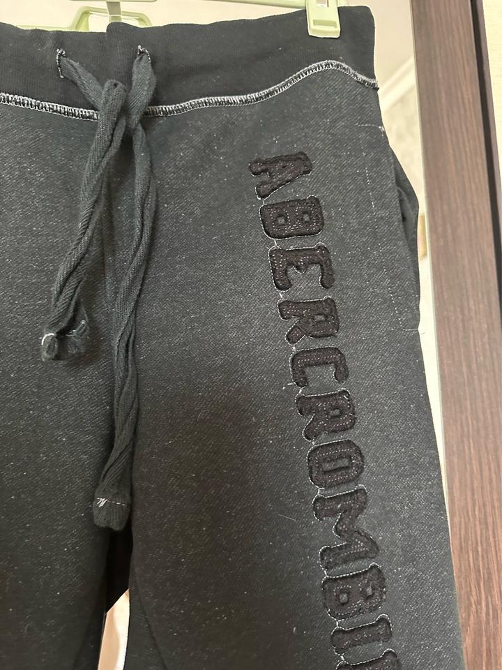 Брюки Abercrombie & Fitch
