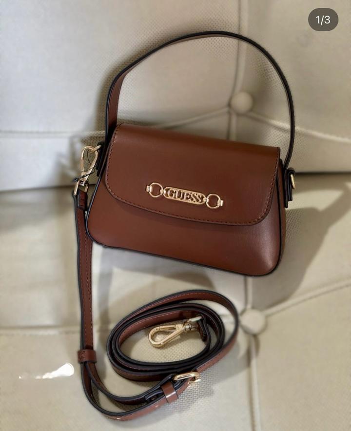 Сумка Guess