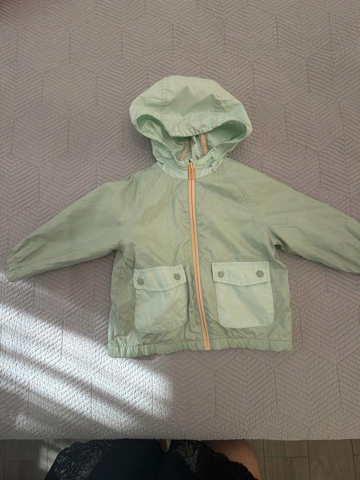 Куртка ZARA с капюшоном