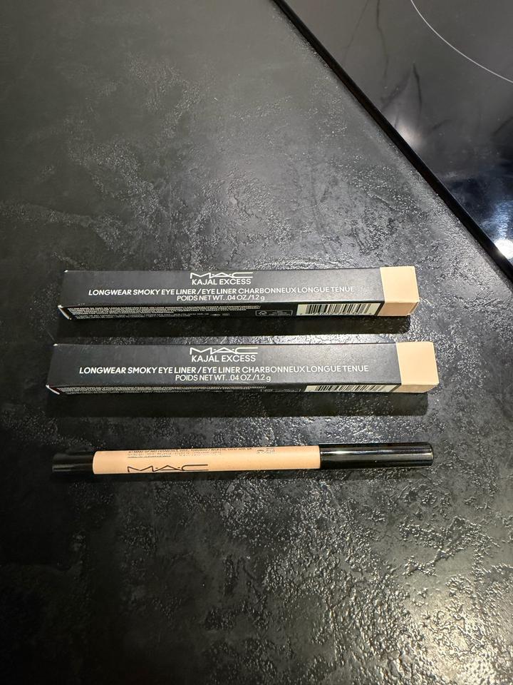 MAC Kajal Excess eye liner TWINKLE TOAST