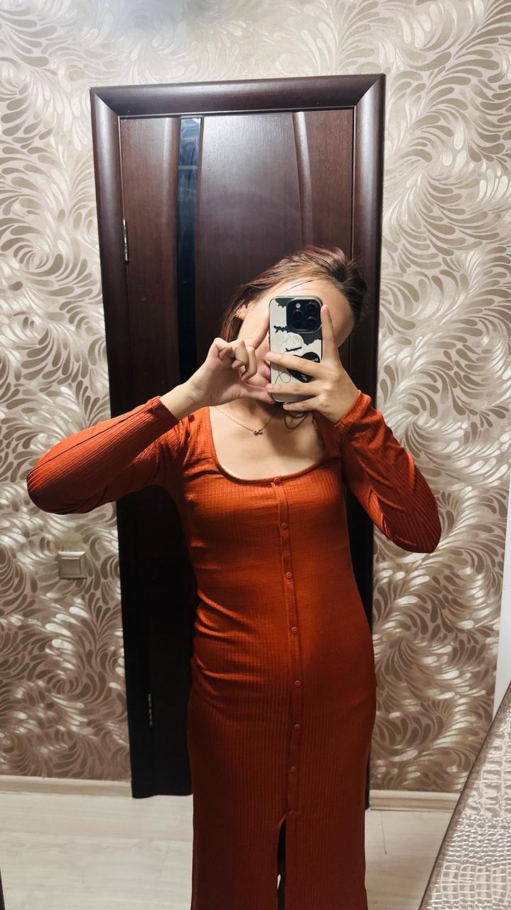 Stradivarius Платье миди в на пуговицах